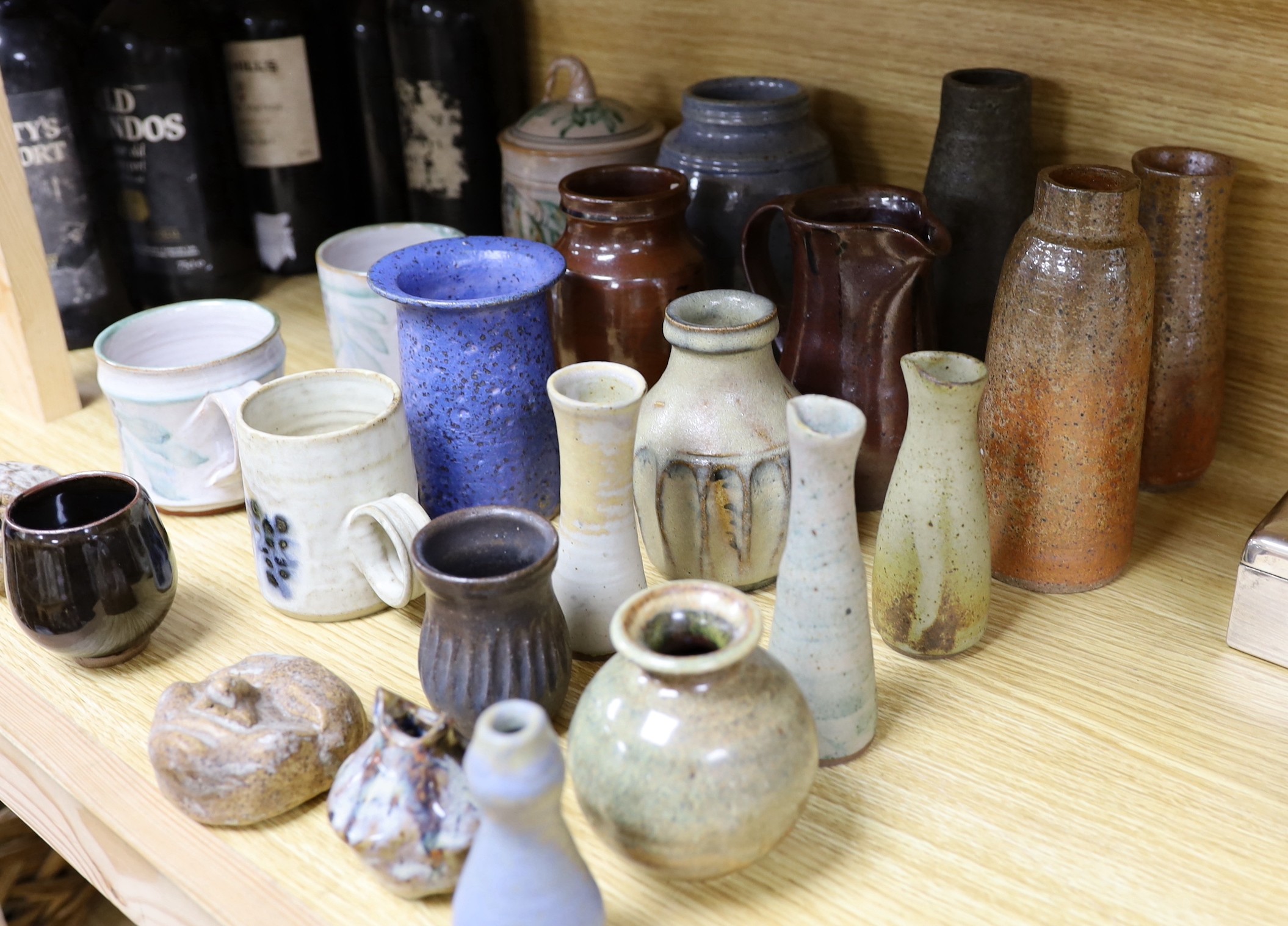 Susan Threadgold - a group of studio pottery small vessels, The tallest is 18 cm (22)